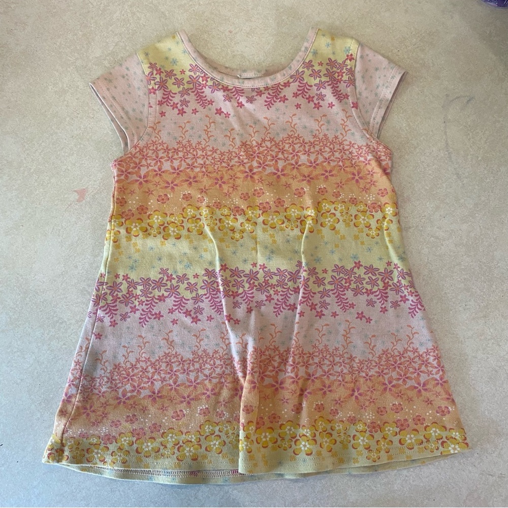 ♥️ OLD NAVY 3T shirt